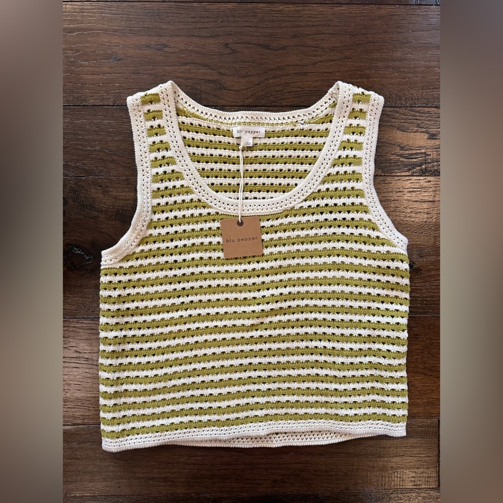Jolt Cream/ Charteuse Sweater Vest- size Large